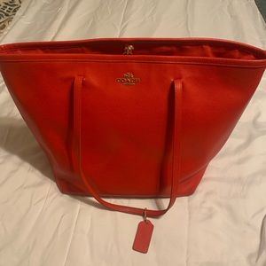 Medium sized Leather Coach bag